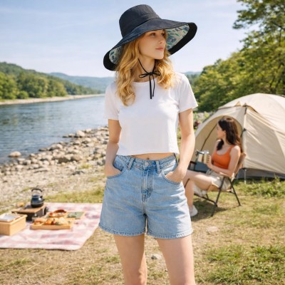 Women's reversible UPF 50+ sun hat with wide brim and wired edge
