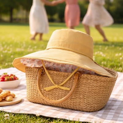 Women's reversible wide brim sun hat with wire edge